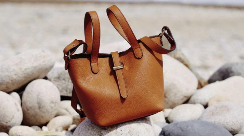 Thela tan tote bag, italian handbag